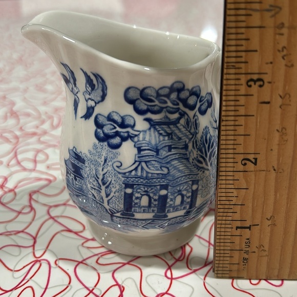 Vintage Sadler Ceramic Blue and White Creamer Jug - Picture 4 of 7